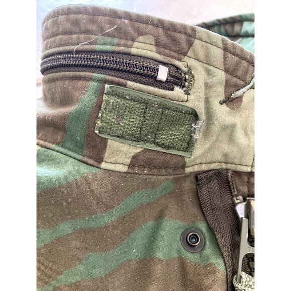 Vintage Military Jacket Army Mens Small Camouflage Coat Uniform Green - Picture 4 of 12